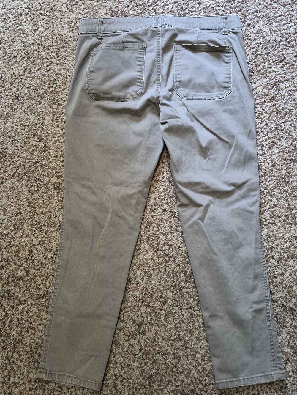 Democracy Army Green Cargo Pants with Utility Pockets Size 8 - Picture 4 of 4